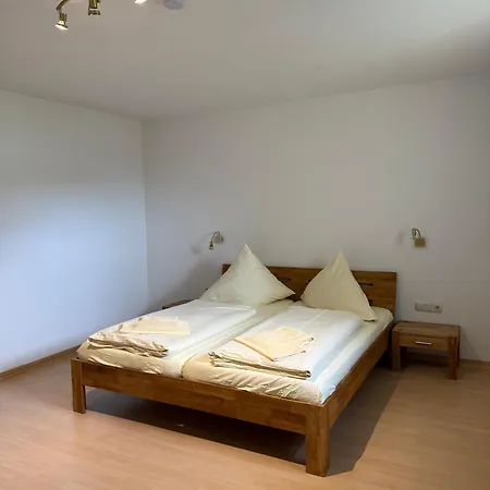 Knuellhotel Tann-eck 招待所 3*