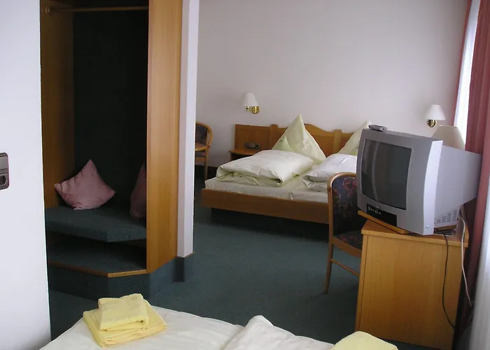 Gasthuis Knuellhotel Tann-eck 3*